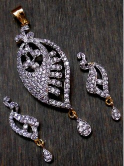 CZ Pendant With Earrings